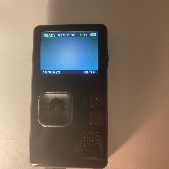 VADU hd pocket camcorder / camera - Picture 2 of 2